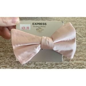 NWT Express 100% Silk Solid Light Pink Pretied Adjustable Bow Tie